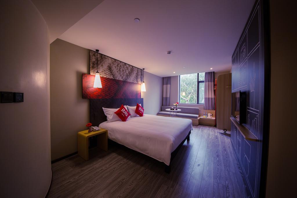 Ibis Guangzhou Yuexiu Park Metro Station Hotel Exterior photo