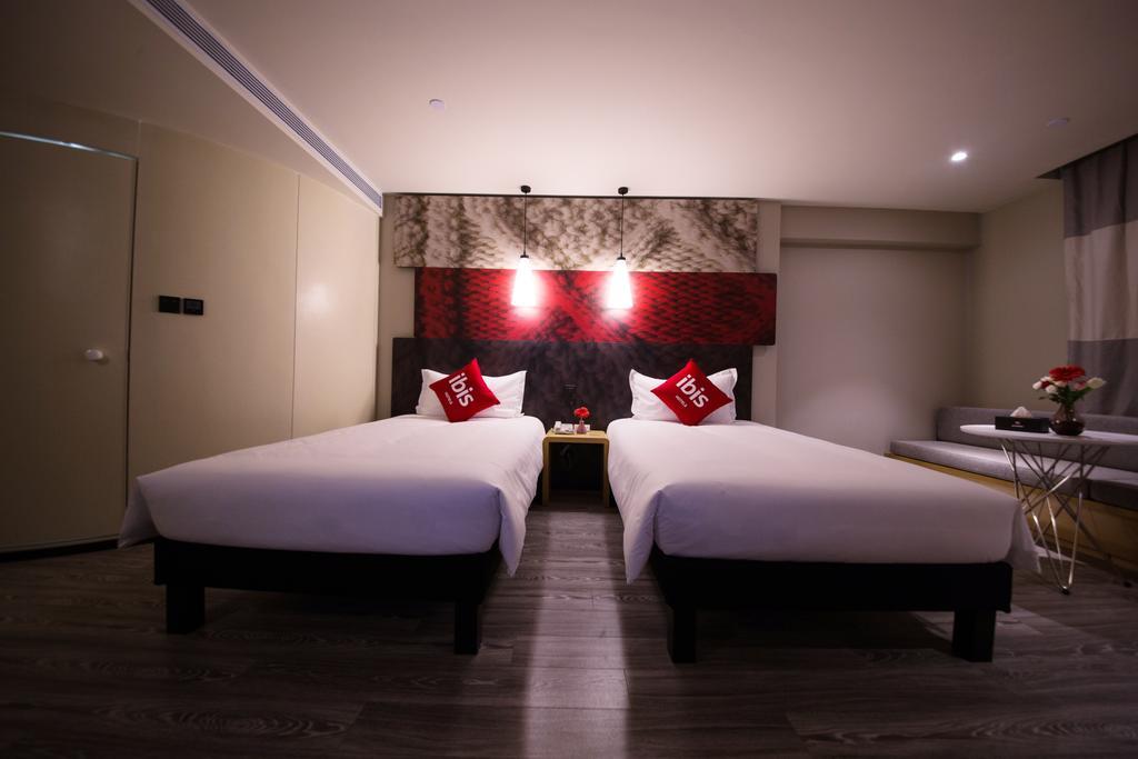 Ibis Guangzhou Yuexiu Park Metro Station Hotel Exterior photo